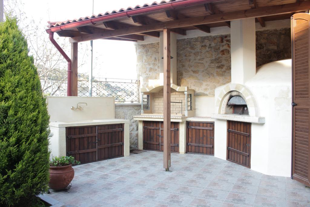 Artemisia Traditional Home Choudetsi Luaran gambar